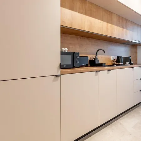 Luxuria Toff Dominium Apartment